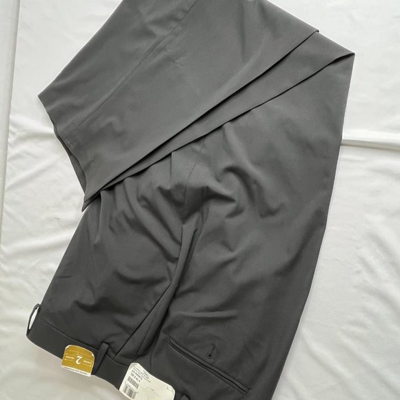Haggar Flex Waist Charcoal Gray Dress Pants Flat Front Straigh…Sz 44W x 30L - Picture 3 of 8